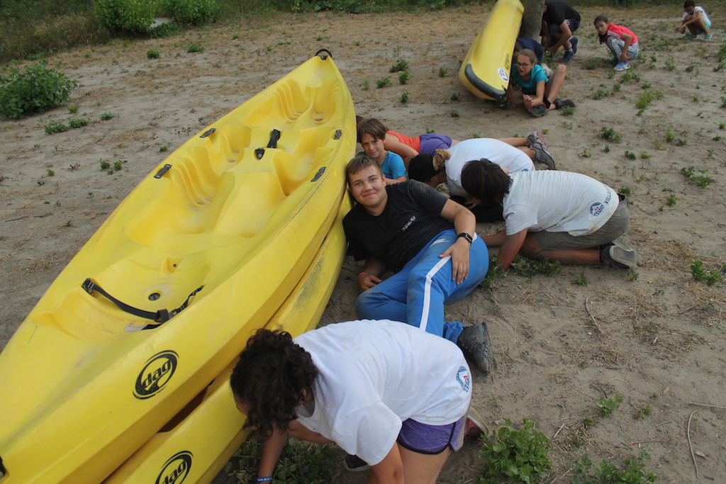 Village Camps International Summer Camp Ard&egrave;che, France 2019-07-26 https://www.villagecamps.com/journals_admin/images/2231-0187-CanCamando4 copy.jpg